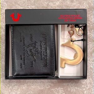 Brand New True Religion Leather Black Billfold Wallet Bottle Opener Keychain Set